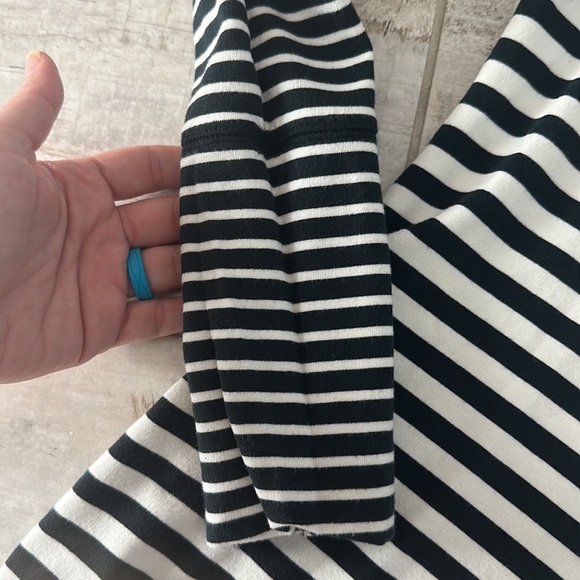 Striped Tunic Length Light Weight Sweatshirt Size Small - Picture 3 of 3